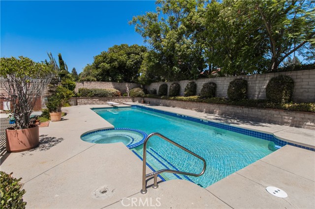 10200 Bothwell Road, Northridge CA: https://media.crmls.org/medias/a7801aa9-4140-4e62-89a8-3468787f4540.jpg