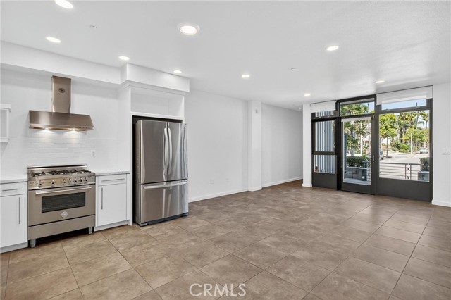 Detail Gallery Image 7 of 55 For 13045 Pacific Promenade #132,  Playa Vista,  CA 90094 - 1 Beds | 1/1 Baths