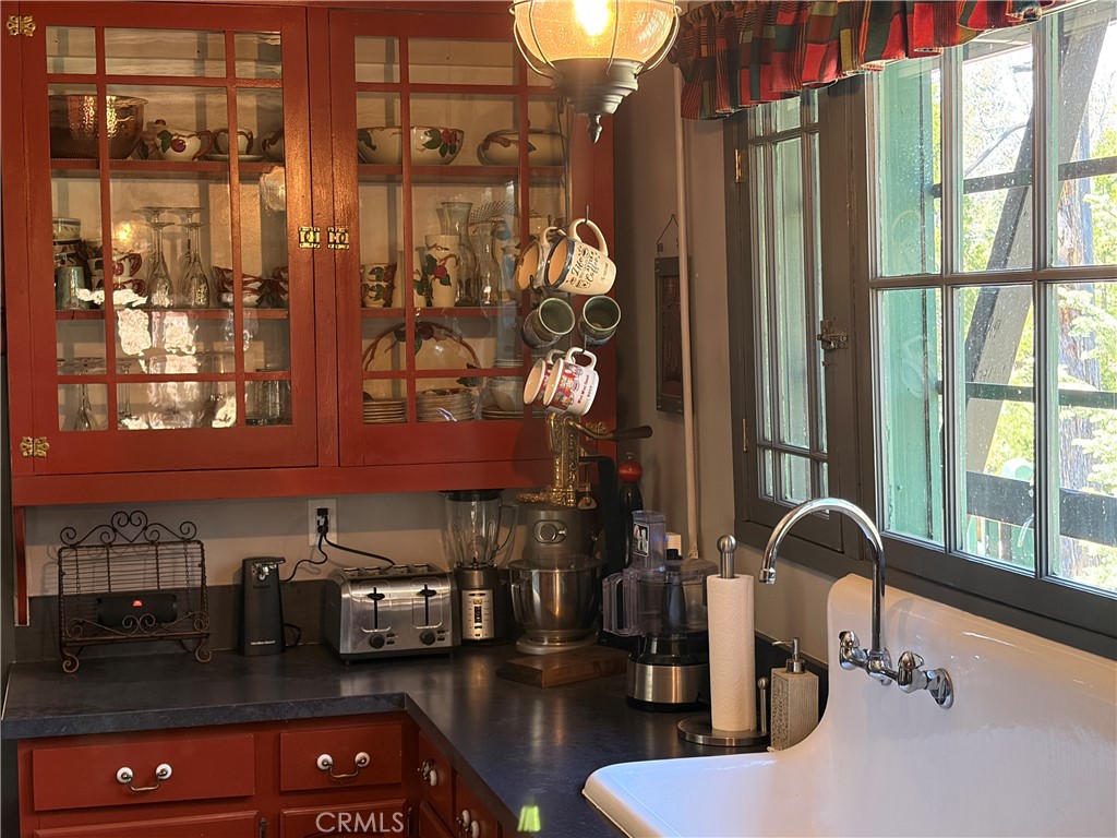 https://media.crmls.org/medias/a781e545-3241-4999-ac62-25db62411de8.jpg?preset=X-Large