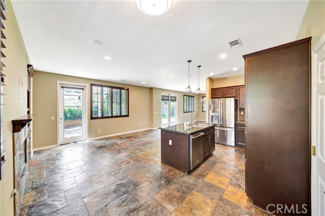 Detail Gallery Image 11 of 65 For 27735 Summer Grove Pl, Valencia,  CA 91354 - 4 Beds | 3 Baths