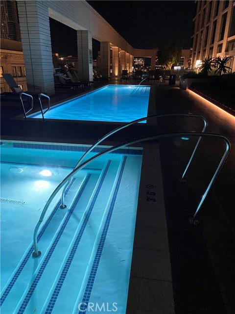 Detail Gallery Image 11 of 27 For 400 S Broadway #1302,  Los Angeles,  CA 90013 - 1 Beds | 1 Baths