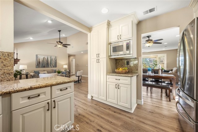20711 Via Amarilla, Yorba Linda CA: https://media.crmls.org/medias/a7826807-2035-4760-8847-4f2dda300e13.jpg
