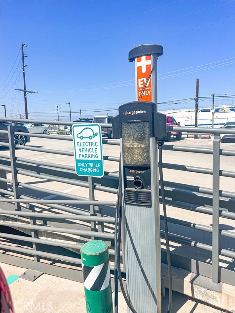 200 N San Fernando Road, Los Angeles CA: https://media.crmls.org/medias/a782deb9-4080-4172-8269-5a5eee758081.jpg