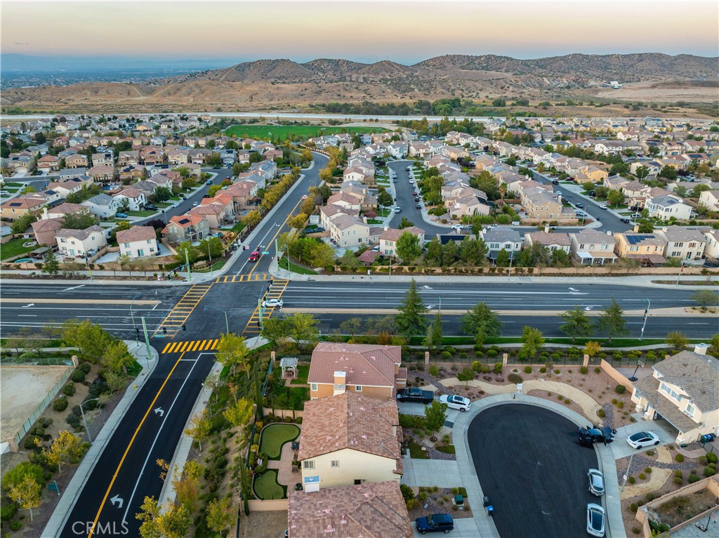 https://media.crmls.org/medias/a782f372-920e-404d-bcdb-cae852cf5728.jpg?preset=X-Large