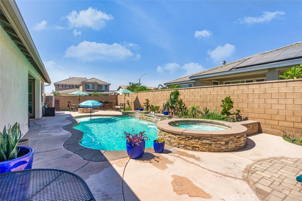 11927 Berlyn Dove Court