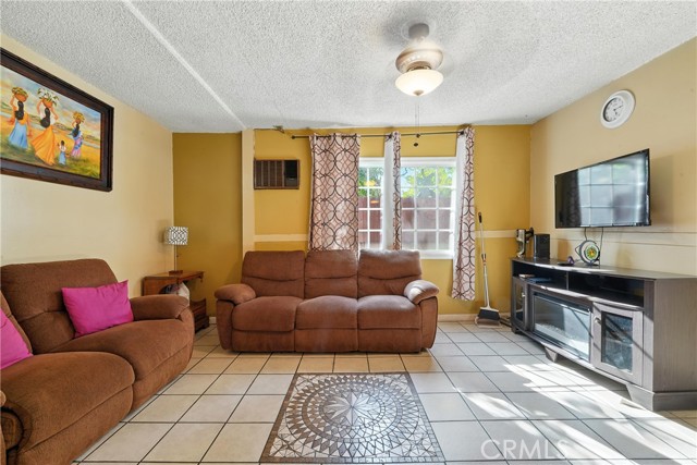 2718 E 7th Street, Los Angeles CA: https://media.crmls.org/medias/a785d7ca-5bec-418e-b781-7fc805f7c3e8.jpg