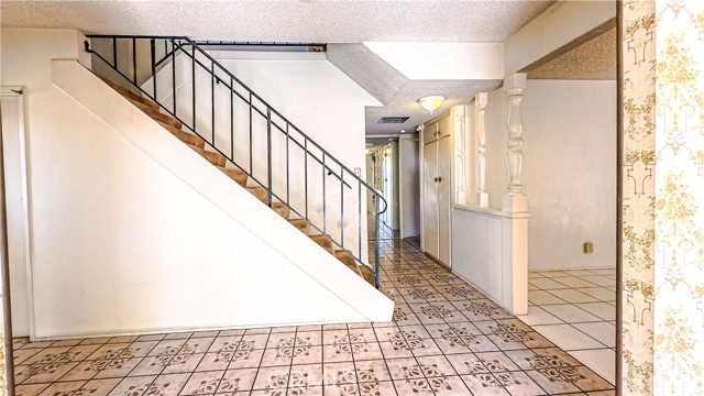 1702 E Bach Street, Carson CA: https://media.crmls.org/medias/a78621b1-f535-4011-81cd-2e64354b2e17.jpg