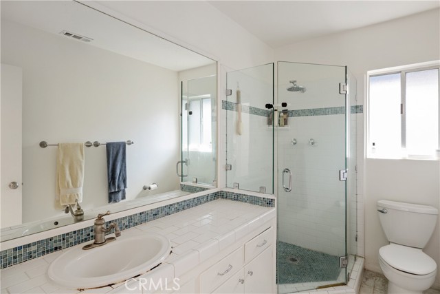 664 35th Street, Manhattan Beach, California 90266, 4 Bedrooms Bedrooms, ,2 BathroomsBathrooms,Residential,Sold,35th,SB21205294