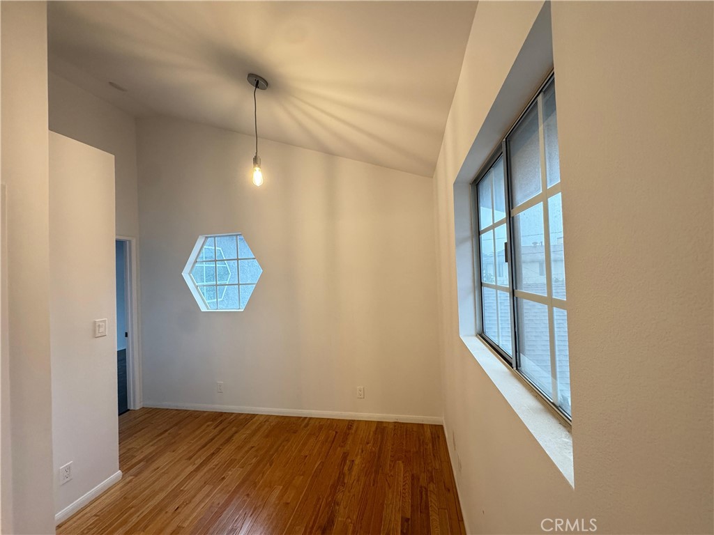 MLS #OC25261024 image #21