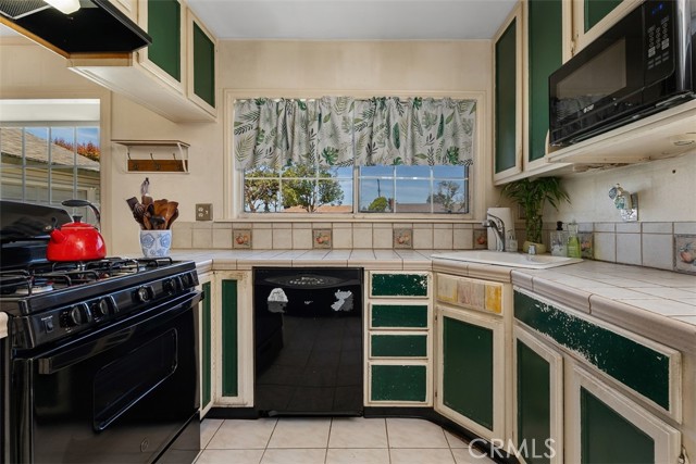 Detail Gallery Image 10 of 29 For 6002 Welde Cir, Huntington Beach,  CA 92647 - 3 Beds | 2 Baths