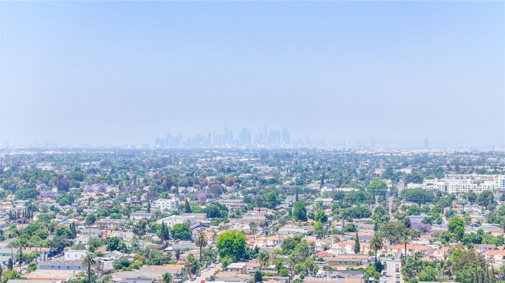 https://media.crmls.org/medias/a787e26b-9c52-4b70-94ac-d2d11478b96f.jpg?preset=X-Large