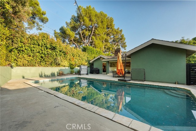 3051 Gertrude Avenue, La Crescenta CA: https://media.crmls.org/medias/a7883db3-1f1e-4c9d-b454-4e3038bc2722.jpg
