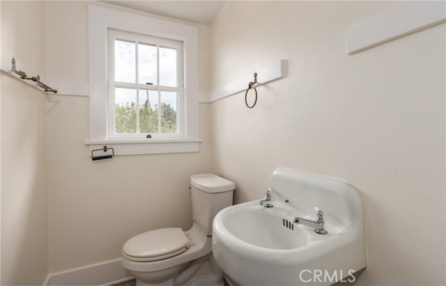 Detail Gallery Image 23 of 29 For 625 Alvarado St, Redlands,  CA 92373 - 3 Beds | 2/1 Baths