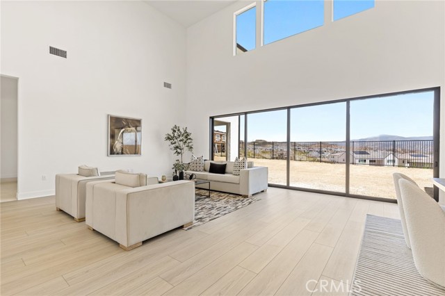 Detail Gallery Image 7 of 41 For 24175 N Camino Cascada, Valencia,  CA 91354 - 5 Beds | 5/1 Baths