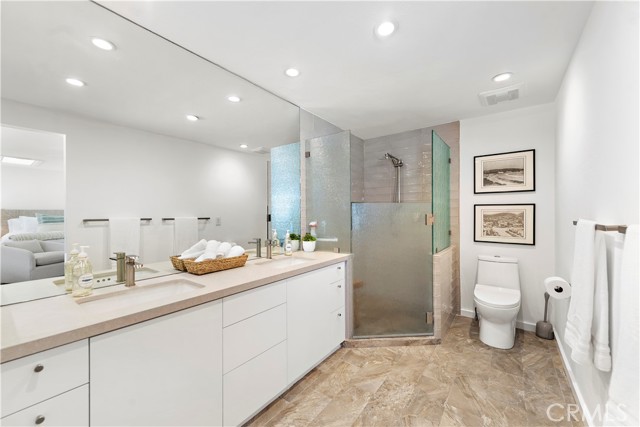 Detail Gallery Image 16 of 38 For 106 Blue Lagoon, Laguna Beach,  CA 92651 - 4 Beds | 3 Baths