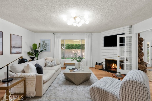 6644 Bianca Avenue, Van Nuys CA: https://media.crmls.org/medias/a78b6e49-7cc1-4aa4-9741-6b53aea91b94.jpg
