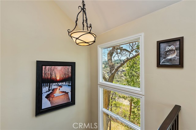 1119 Brentwood Drive, Lake Arrowhead CA: https://media.crmls.org/medias/a78c1753-3277-4333-a0f3-c31199aa65a2.jpg