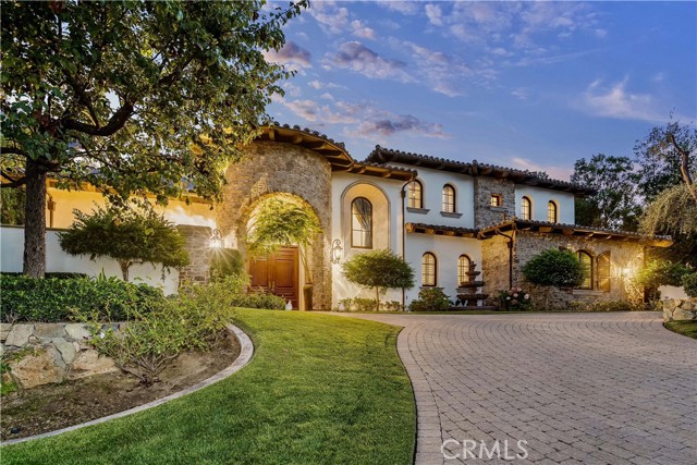 Detail Gallery Image 1 of 1 For 18350 Calle La Serra, Rancho Santa Fe,  CA 92091 - 5 Beds | 5/1 Baths