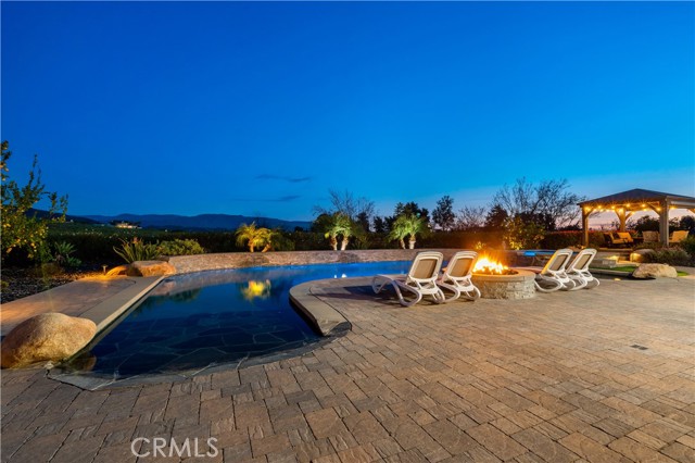 Detail Gallery Image 19 of 74 For 39470 Calle Anita, Temecula,  CA 92592 - 5 Beds | 4/1 Baths