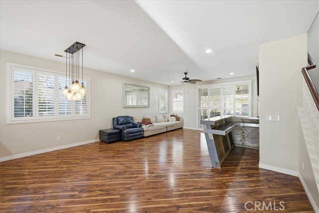 Detail Gallery Image 4 of 43 For 24884 Butterchurn, Wildomar,  CA 92595 - 4 Beds | 3 Baths