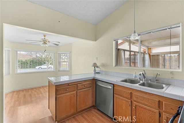 445 El Nido Court, Santa Maria CA: https://media.crmls.org/medias/a78d9405-4868-4c4e-8549-28613d448bc3.jpg