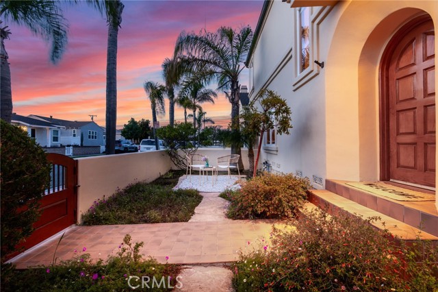 Detail Gallery Image 4 of 54 For 302 15th St, Seal Beach,  CA 90740 - 3 Beds | 2 Baths