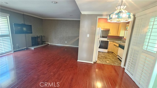 Detail Gallery Image 7 of 39 For 22619 Nadine Cir #B,  Torrance,  CA 90505 - 2 Beds | 1/1 Baths