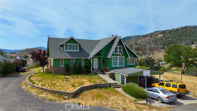 Detail Gallery Image 1 of 29 For 405 Old Cottonwood Creek Rd, Hornbrook,  CA 96044 - 3 Beds | 5 Baths