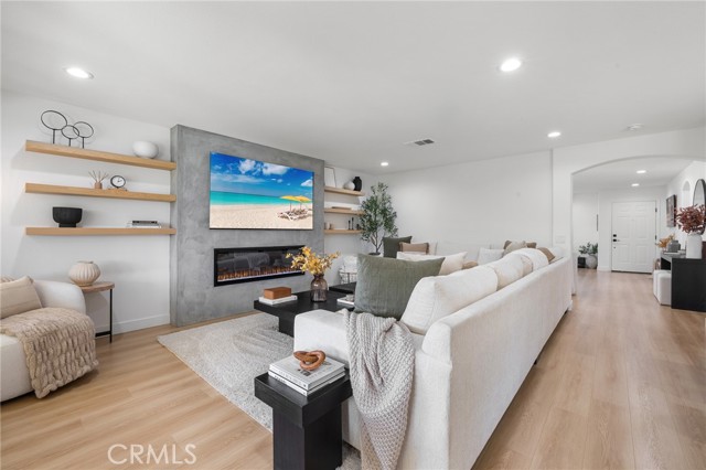 Detail Gallery Image 21 of 51 For 21174 Lone Star, Saugus,  CA 91390 - 4 Beds | 3 Baths