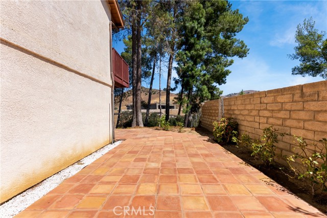 27601 Endeavor Street photo 18