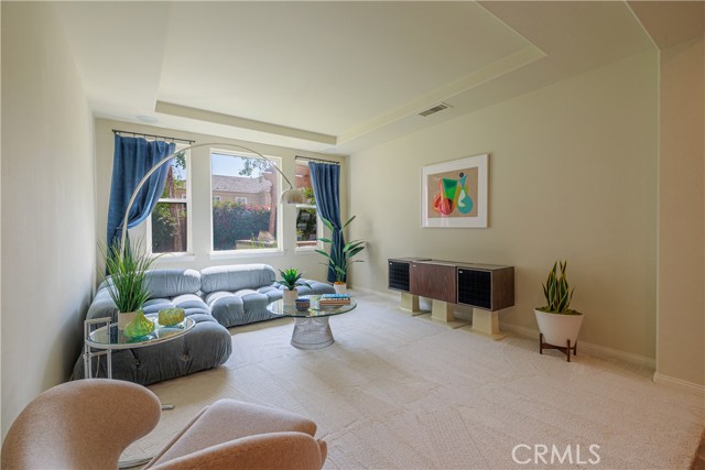 22 Modesto, Irvine CA: https://media.crmls.org/medias/a790081a-8a63-4f5a-b41f-a87bf7495ca7.jpg