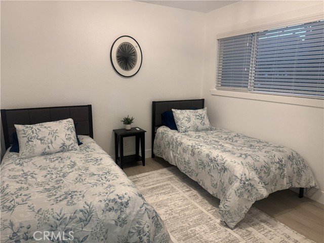 1917 Clinton Street, Los Angeles CA: https://media.crmls.org/medias/a790b912-e5aa-47c9-a8e0-310e431d1913.jpg