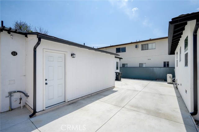 Detail Gallery Image 21 of 22 For 1007 W Angeleno Ave #101,  Burbank,  CA 91506 - 2 Beds | 2 Baths