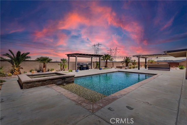 Detail Gallery Image 2 of 69 For 11844 Jenny St, Oak Hills,  CA 92344 - 4 Beds | 2/1 Baths