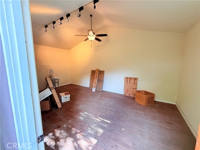 Detail Gallery Image 24 of 30 For 4916 Briggs, La Crescenta,  CA 91214 - 3 Beds | 2 Baths