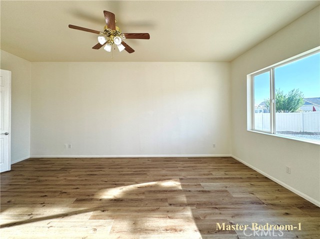 Detail Gallery Image 11 of 25 For 11162 Datura Ln, Apple Valley,  CA 92308 - 5 Beds | 4 Baths