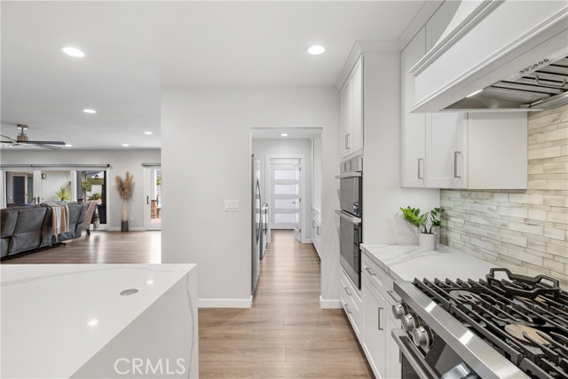 1031 E Andrews Drive, Long Beach CA: https://media.crmls.org/medias/a7928962-f167-46ec-95dd-3f9e4e020aaa.jpg