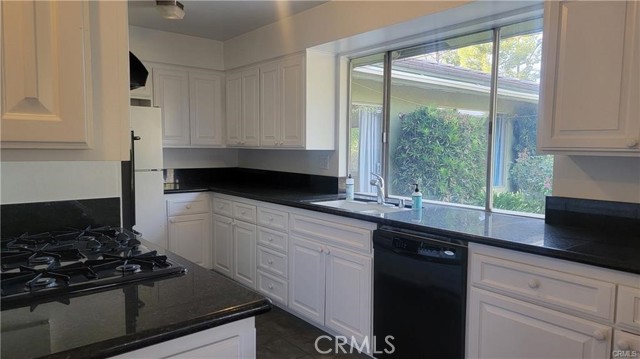 Detail Gallery Image 4 of 27 For 30895 Palo Alto Dr, Redlands,  CA 92373 - 3 Beds | 2 Baths