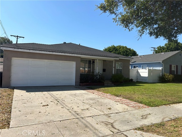 Detail Gallery Image 2 of 26 For 23009 Huber Ave, Torrance,  CA 90501 - 4 Beds | 3 Baths