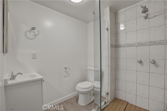 Detail Gallery Image 22 of 37 For 6527 Buffalo, Van Nuys,  CA 91401 - 3 Beds | 2 Baths