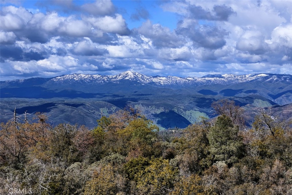 https://media.crmls.org/medias/a7950251-708b-4b55-afe3-51df3a1a513a.jpg?preset=X-Large