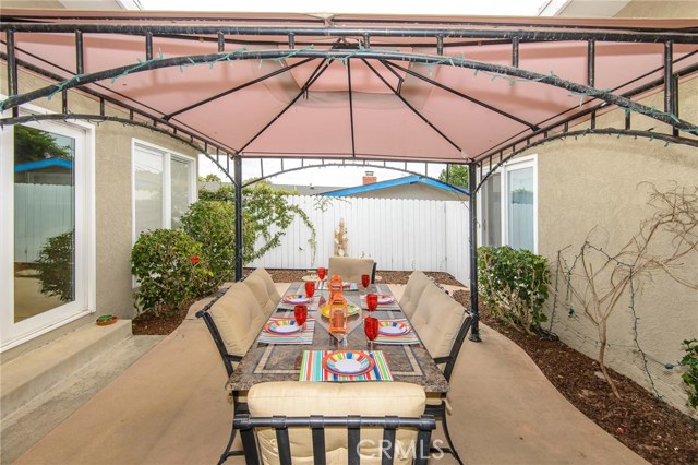 Courtyard patio just off family & living room Courtyard patio just off family & living room