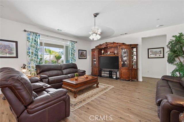 30082 Stargazer Way, Menifee CA: https://media.crmls.org/medias/a7952657-fb31-401e-8040-5ace2156165c.jpg