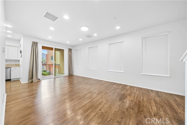 422 W Route 66, Glendora CA: https://media.crmls.org/medias/a795a85d-915f-46c0-b7ef-ee3026de6668.jpg