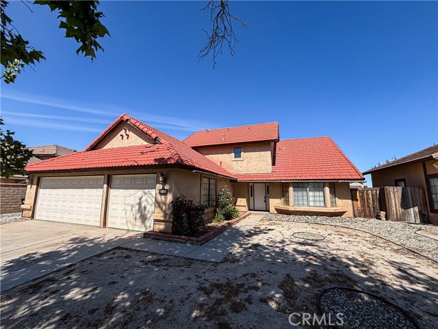 39360 Longhorn Court, Palmdale CA: https://media.crmls.org/medias/a795c82a-73d1-43b6-bc76-d3e8ad0ab29d.jpg