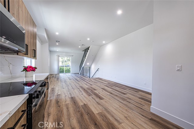 Detail Gallery Image 16 of 34 For 4445 Auckland Avenue, Toluca Lake,  CA 91602 - 4 Beds | 3 Baths