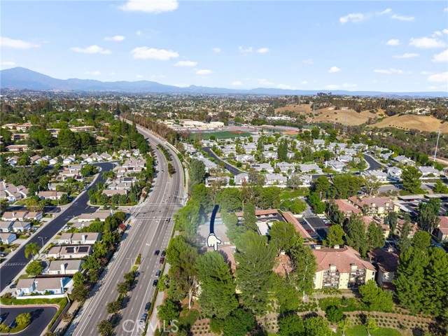 25521 Indian Hill Ln, Laguna Hills CA: https://media.crmls.org/medias/a79632a6-57fe-42c9-b408-7c89b38a9534.jpg