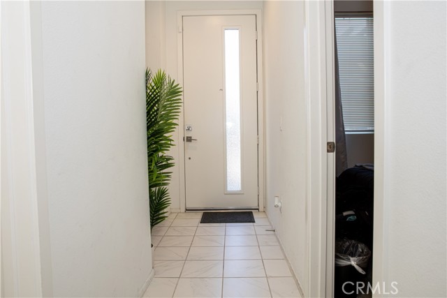 Detail Gallery Image 11 of 28 For 877 Savi Dr #103,  Corona,  CA 92878 - 3 Beds | 3/1 Baths