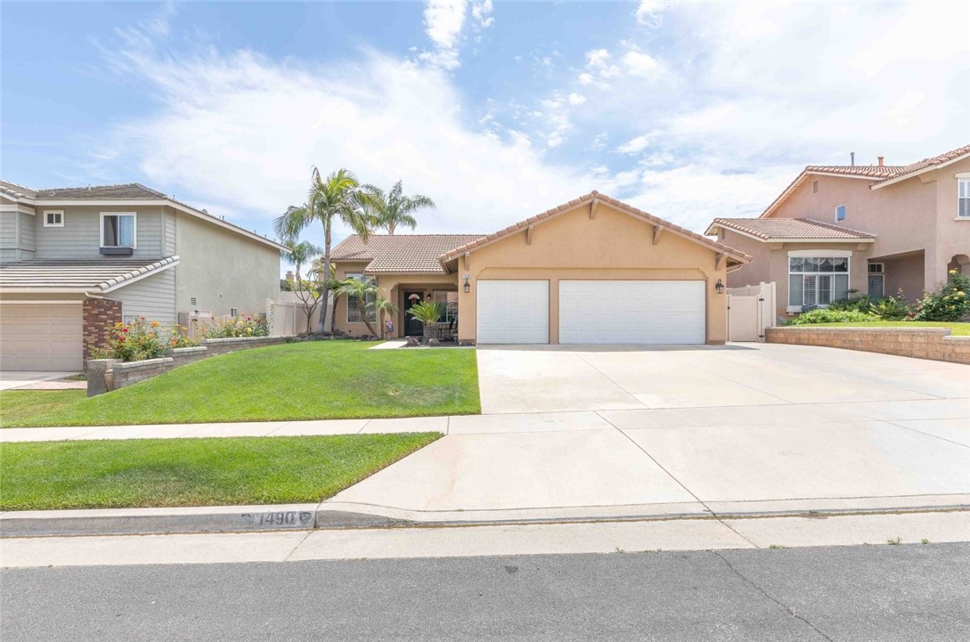 Image 3 for 1490 White Holly Dr, Corona, CA 92881