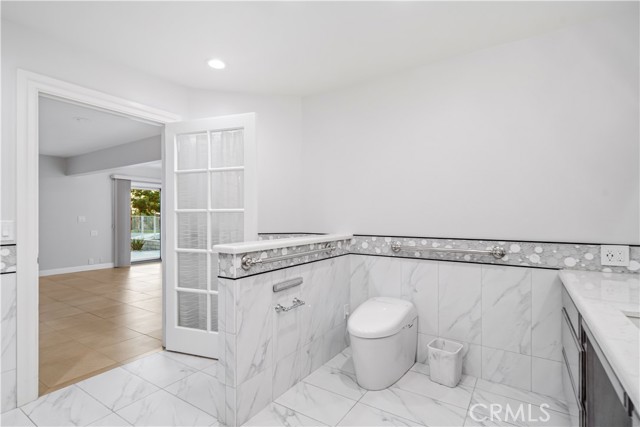 Detail Gallery Image 31 of 74 For 2755 W Avenue, Palmdale,  CA 93551 - 5 Beds | 3/1 Baths
